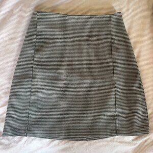 NWT Brandy Melville Houndstooth Mini Skirt